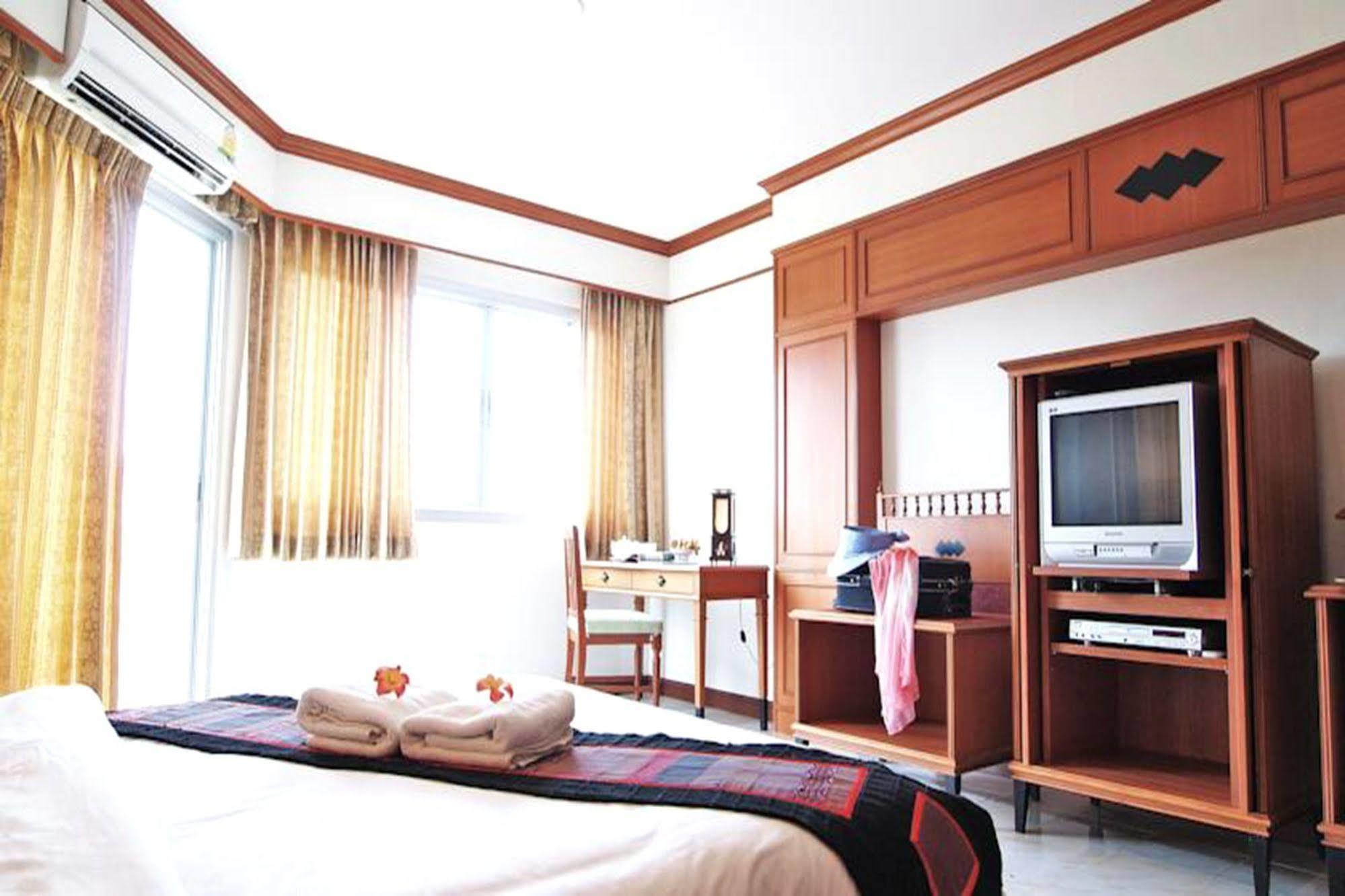Kiengpiman Hotel Mukdahan Esterno foto
